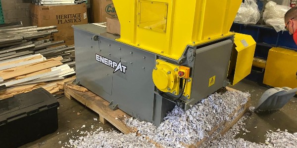 多功能塑料破碎機(jī)日常維護(hù)做的好 維修費用才能少！