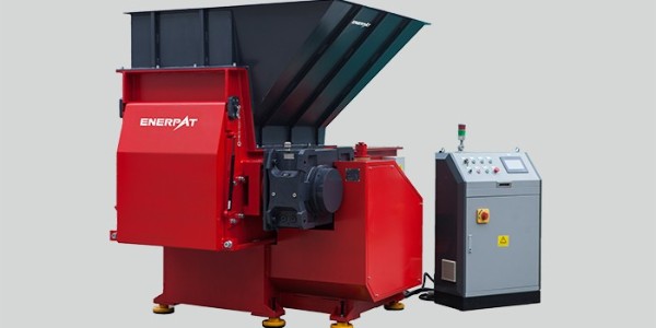 塑料垃圾造成海洋污染怎么辦？恩派特塑料破碎機來幫忙