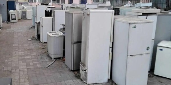 廢舊冰箱含危廢難處理？恩派特廢舊冰箱拆解線來解決！