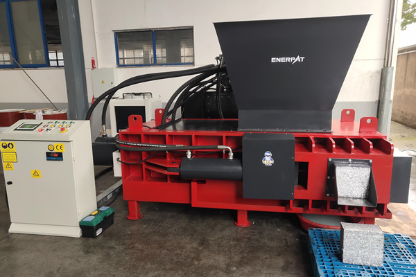 江蘇某汽車零部件公司定制鋁屑壓塊機案例