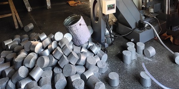 鐵屑?jí)猴灆C(jī)多少錢一臺(tái)？鐵屑?jí)猴灆C(jī)價(jià)格及優(yōu)點(diǎn)分析