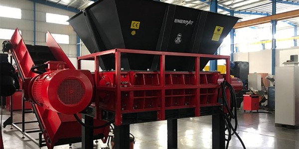 廢布料回收處理價(jià)值高？廢布料撕碎機(jī)作用介紹