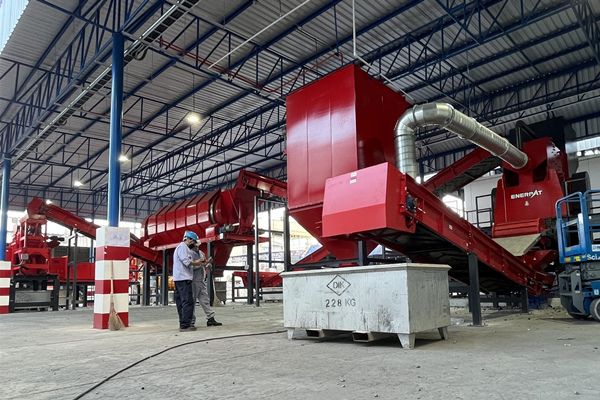 泰國曼谷某鋁回收行業定制鑄鋁破碎機案例