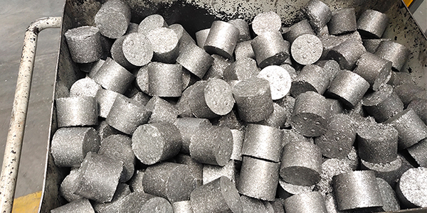 廢屑回收高效、環保，選擇液壓鋁屑壓餅機